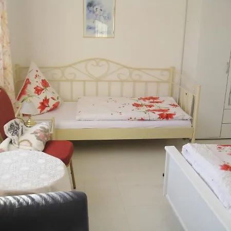Apartment Welcoming With Balcony Garden Private Terrace