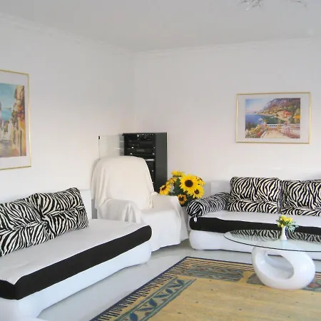 Welcoming With Balcony Garden Private Terrace