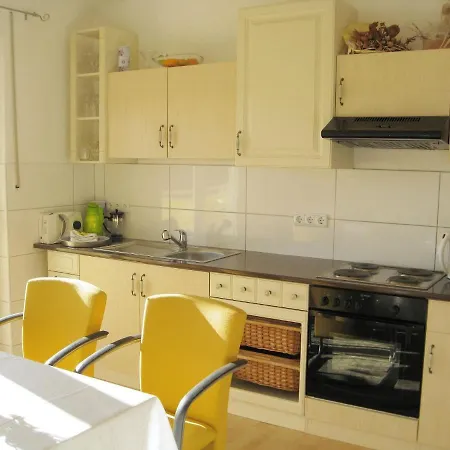 Welcoming With Balcony Garden Private Terrace Apartment *